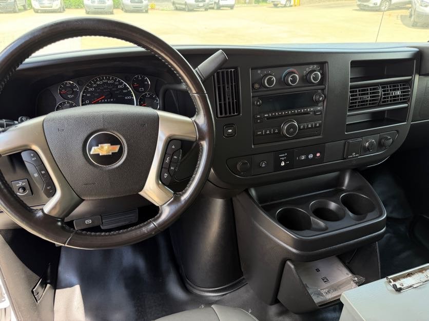 2018 Chevrolet Express Image 32