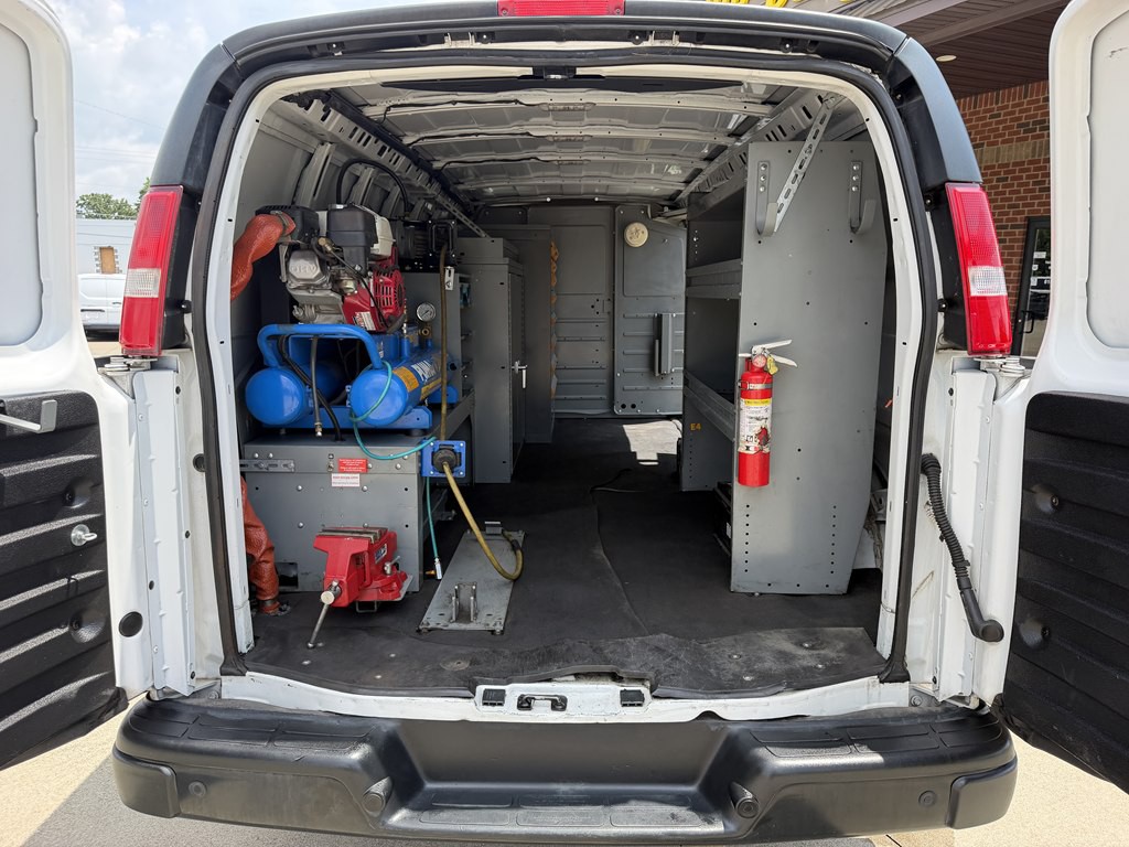 2019 Chevrolet Express Image 2