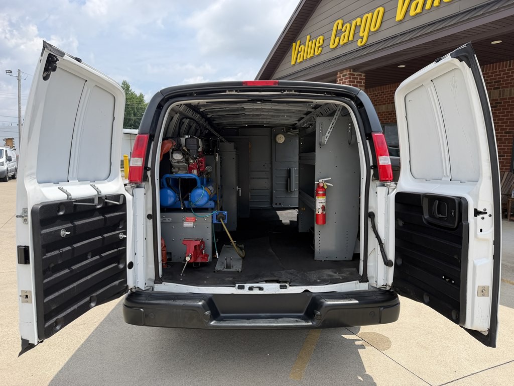 2019 Chevrolet Express Image 16