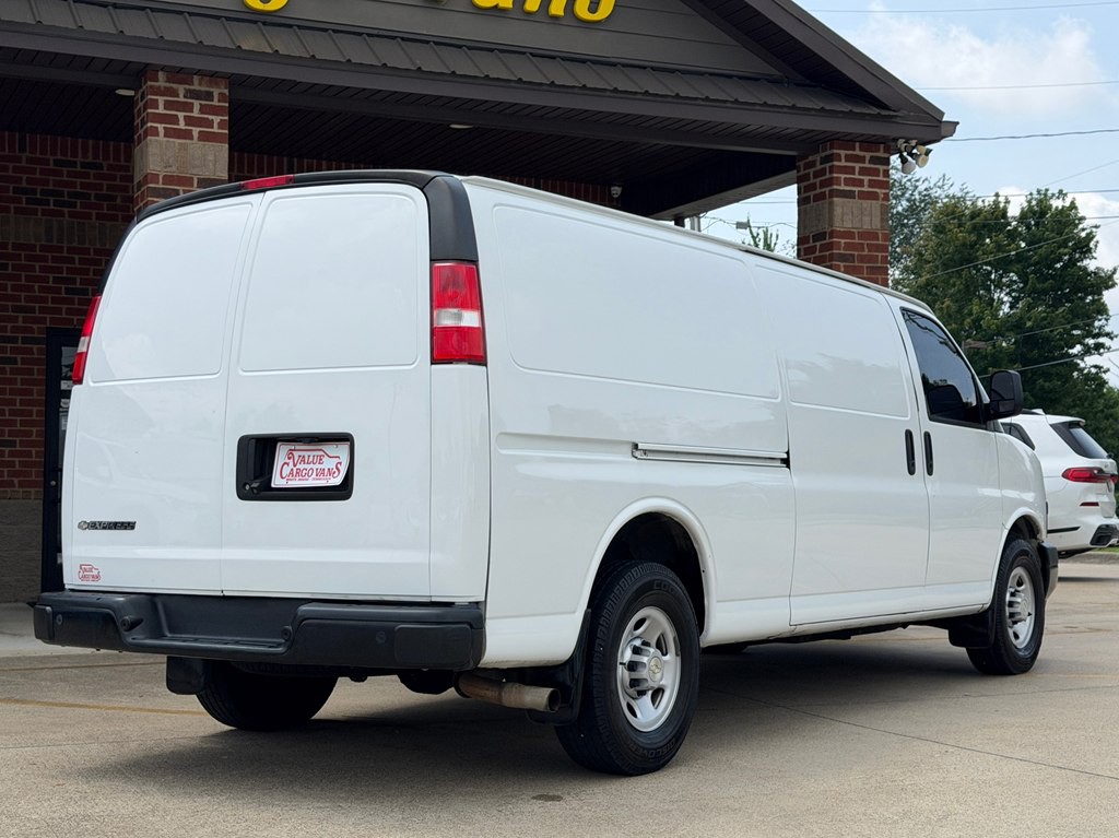 2019 Chevrolet Express Image 26