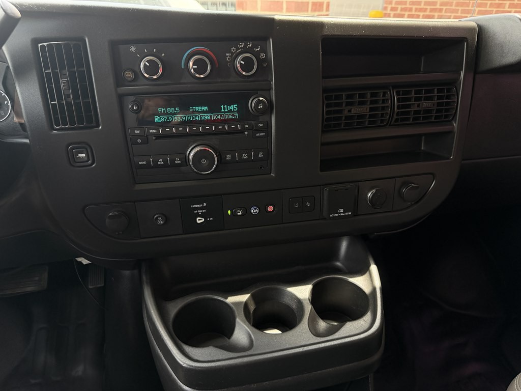 2019 Chevrolet Express Image 35