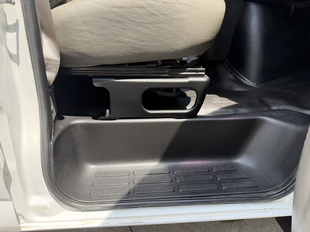 2019 Chevrolet Express Image 38