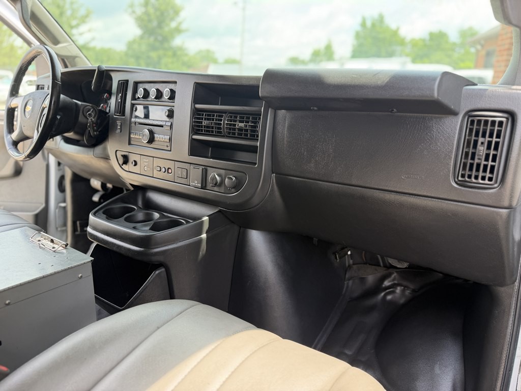 2019 Chevrolet Express Image 41