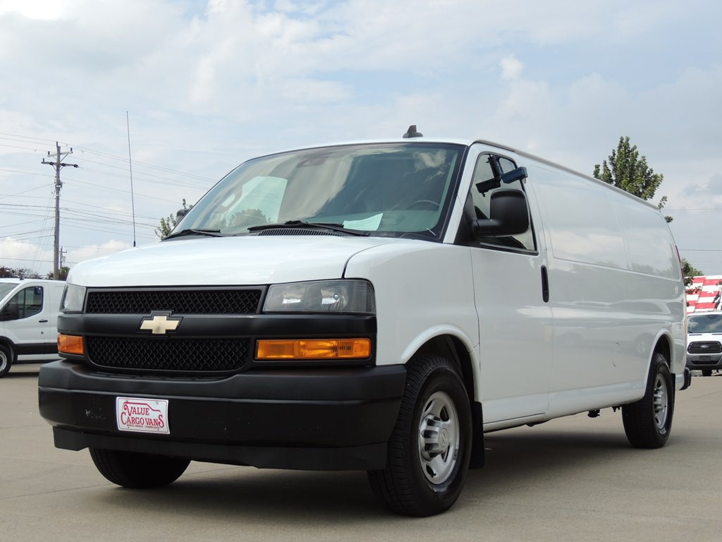 2019 Chevrolet Express Image 2