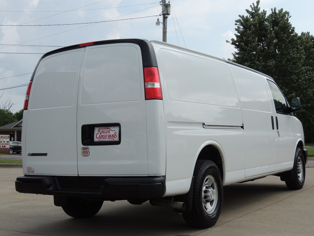 2019 Chevrolet Express Image 4
