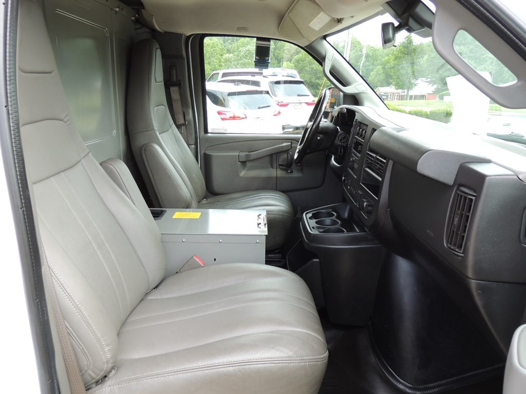 2019 Chevrolet Express Image 15
