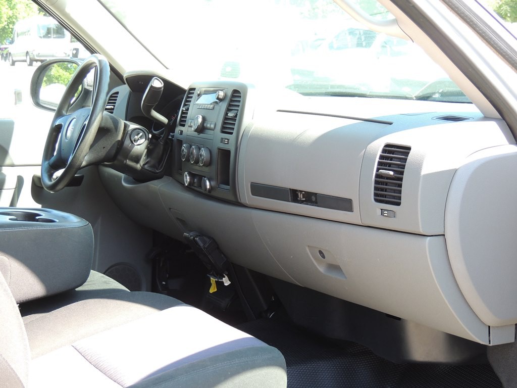 2010 GMC Sierra 1500 Image 8
