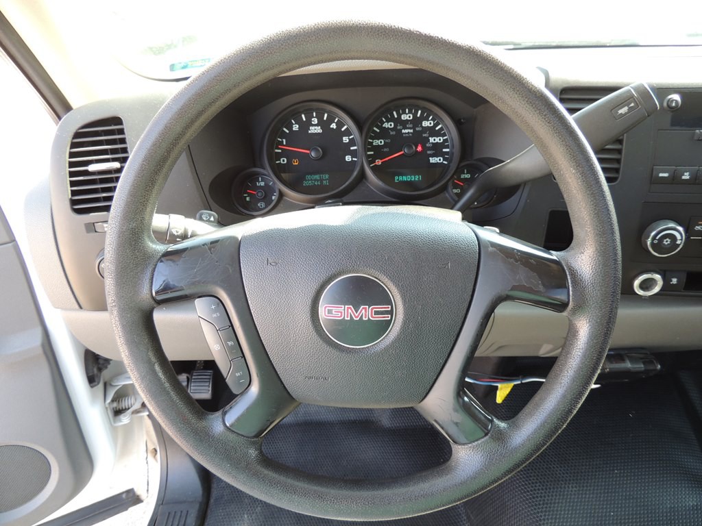 2010 GMC Sierra 1500 Image 13