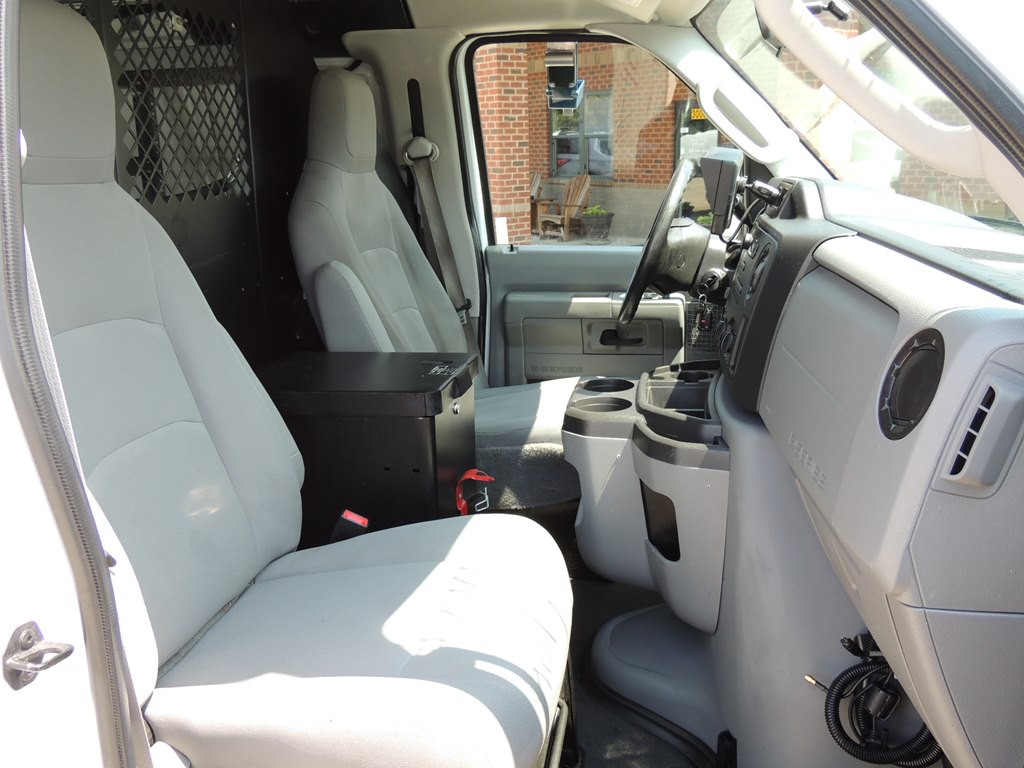 2014 Ford Econoline Image 16