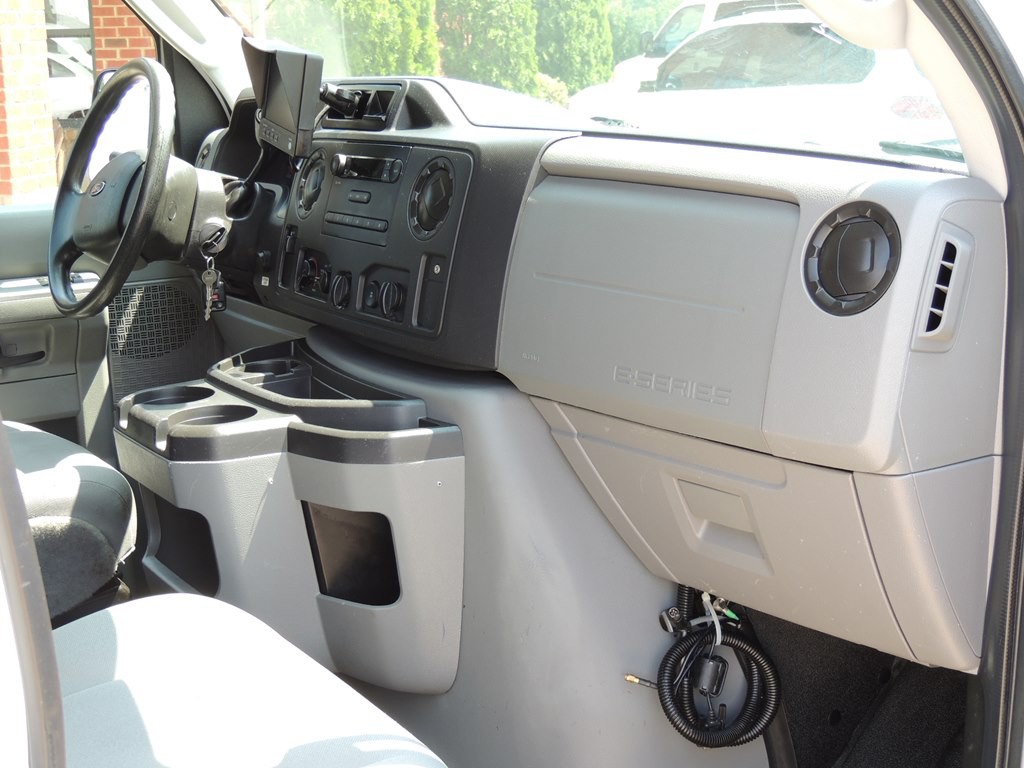 2014 Ford Econoline Image 17