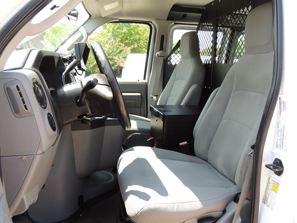 2014 Ford Econoline Image 19