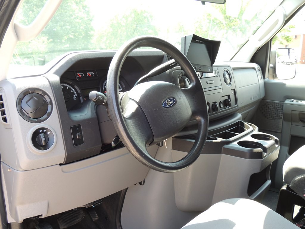 2014 Ford Econoline Image 20