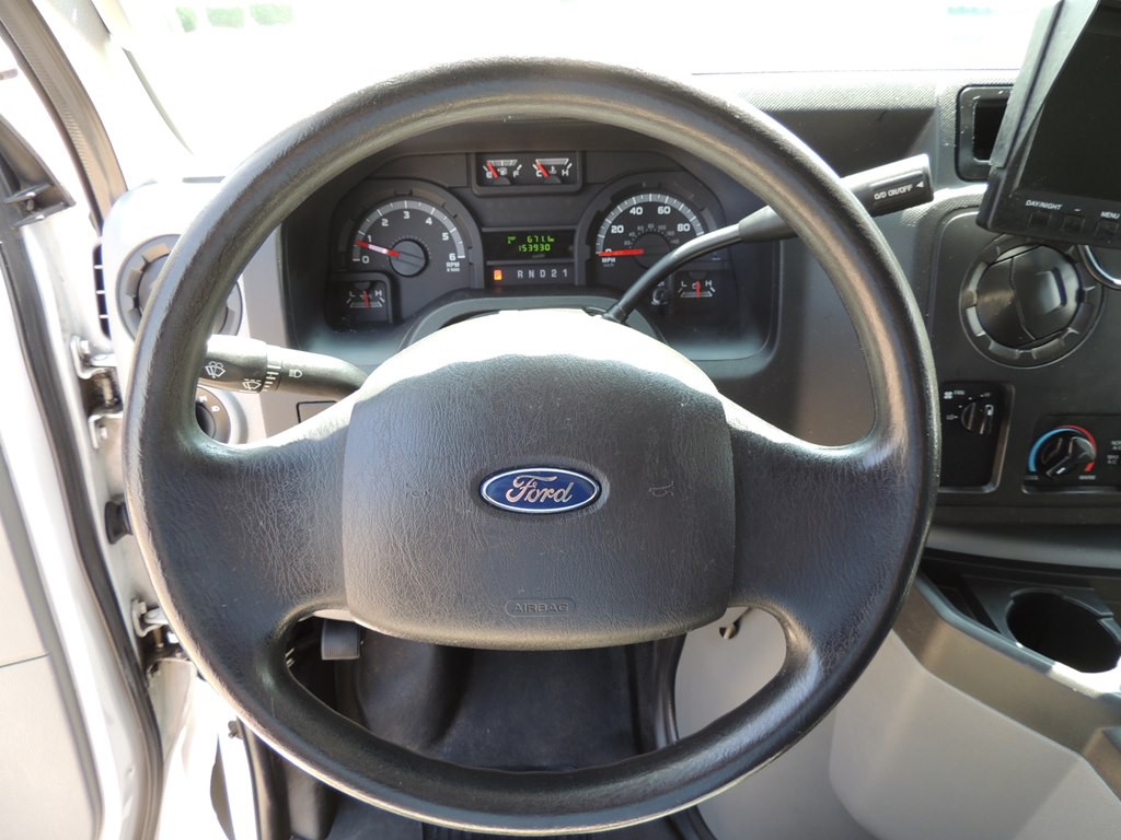 2014 Ford Econoline Image 21