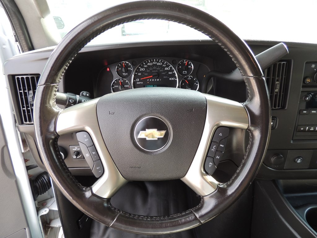 2018 Chevrolet Express Image 18