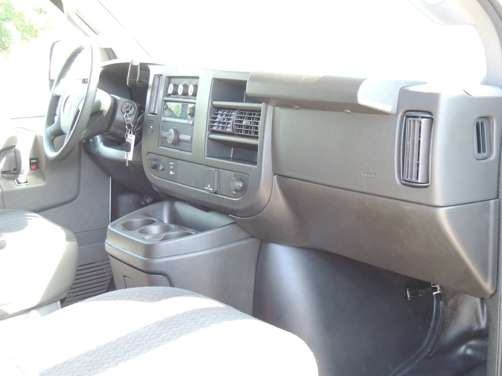 2024 Chevrolet Express Image 13