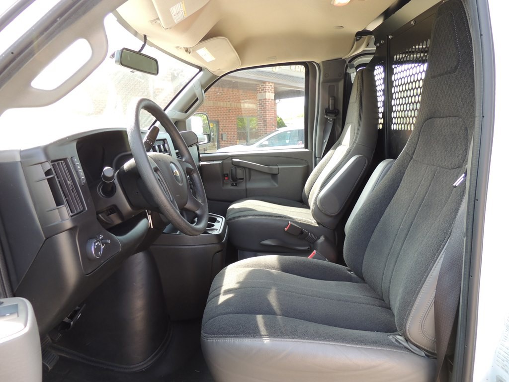 2024 Chevrolet Express Image 14
