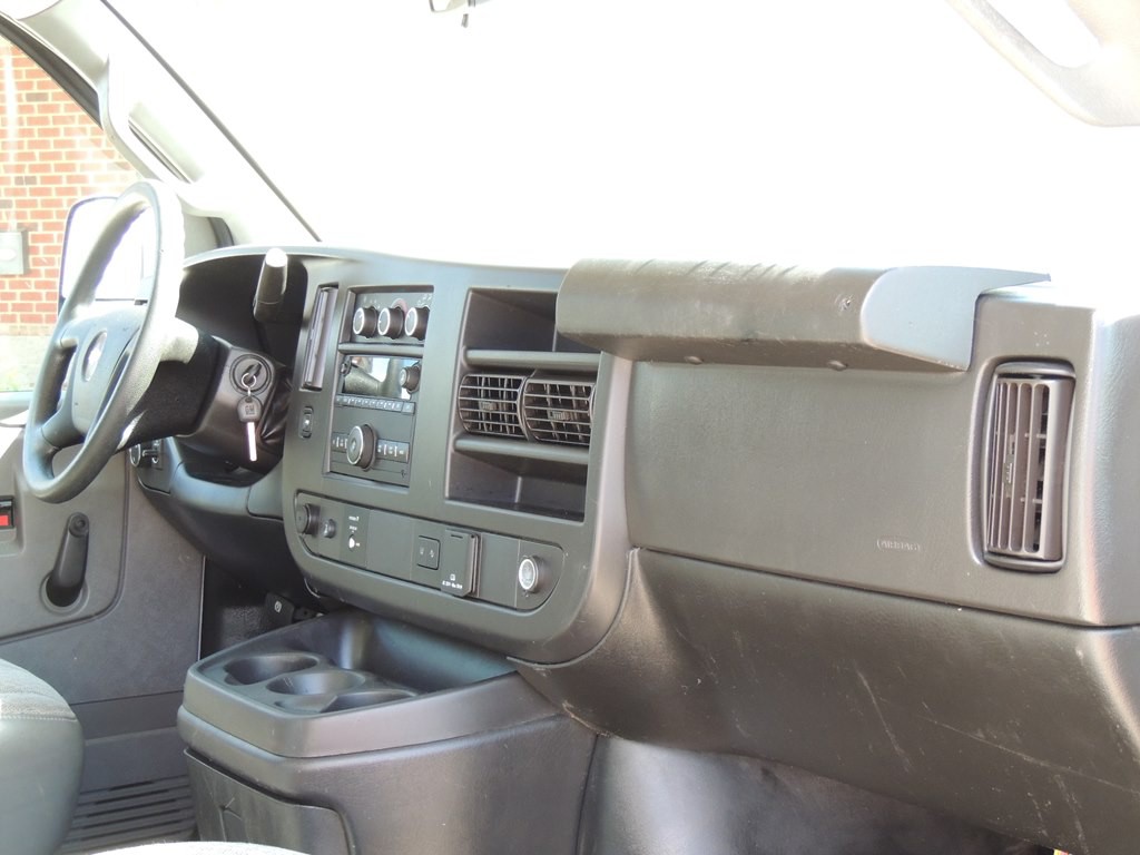 2019 Chevrolet Express Image 9