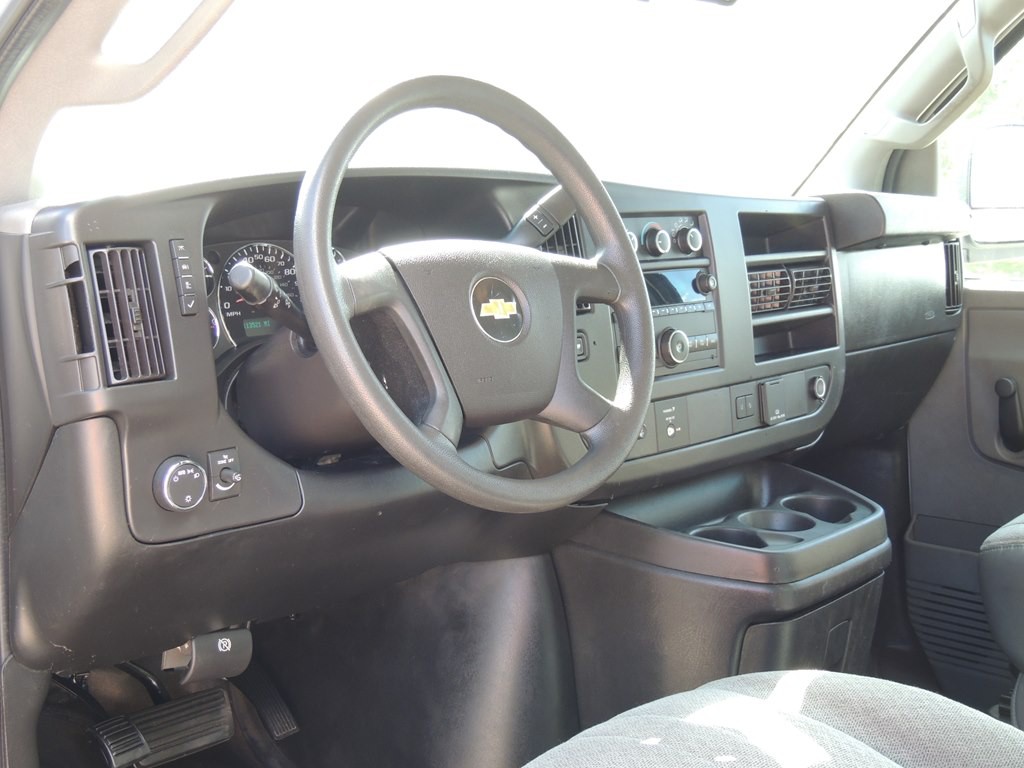 2019 Chevrolet Express Image 12