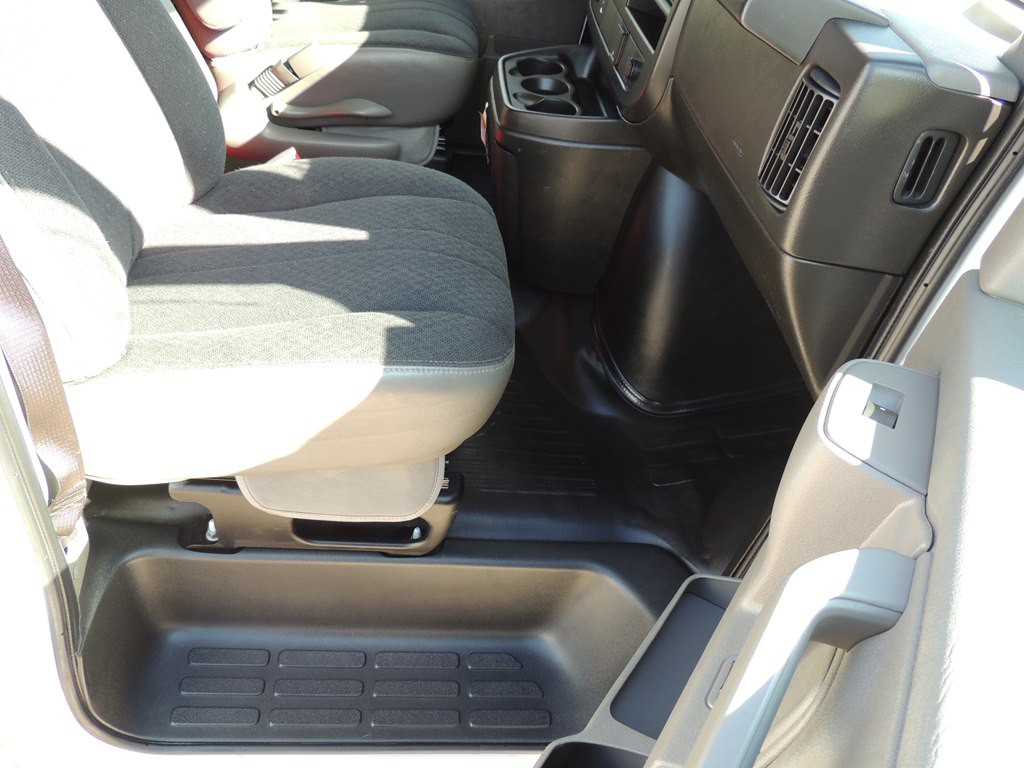 2024 Chevrolet Express Image 12