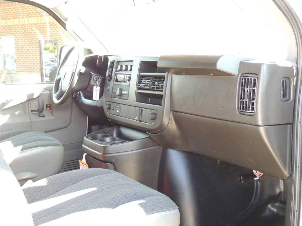 2024 Chevrolet Express Image 14