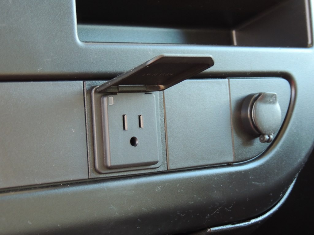 2024 Chevrolet Express Image 20