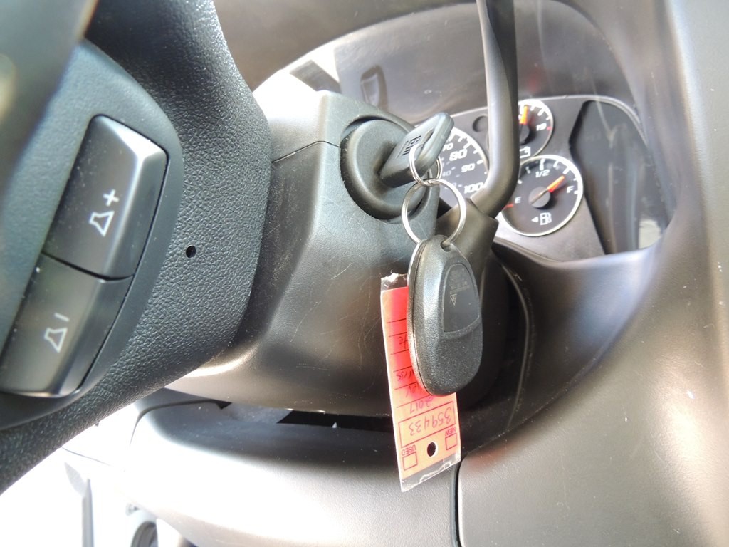 2017 Chevrolet Express Image 16