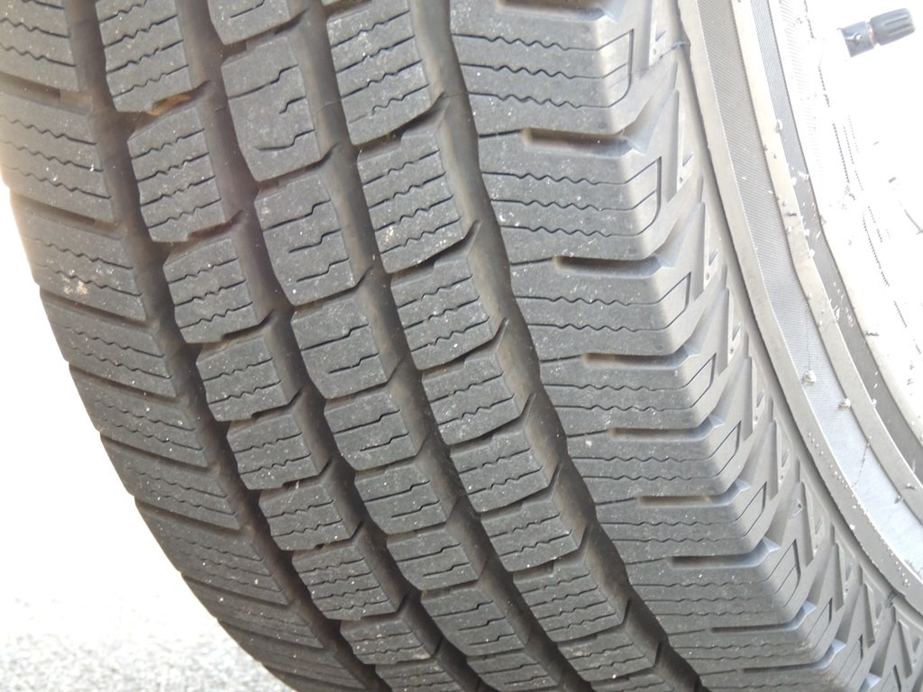 2017 Chevrolet Express Image 21