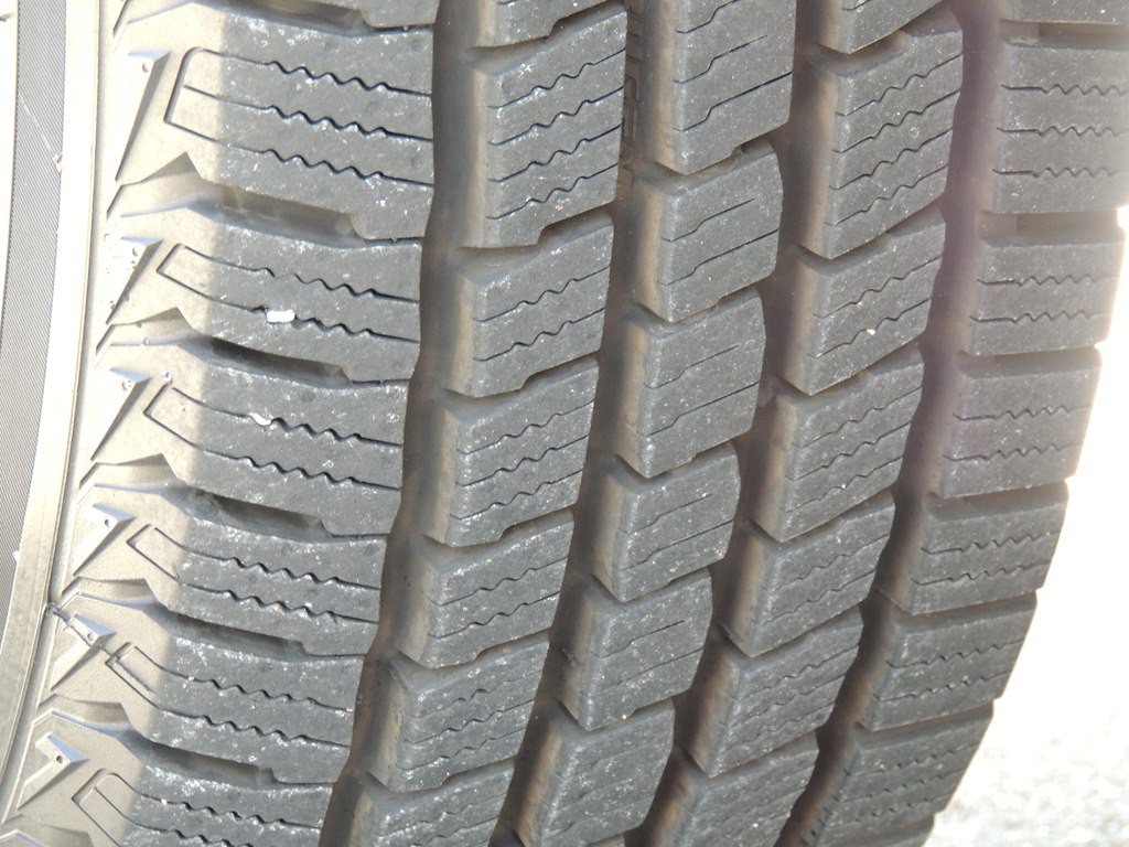 2017 Chevrolet Express Image 22