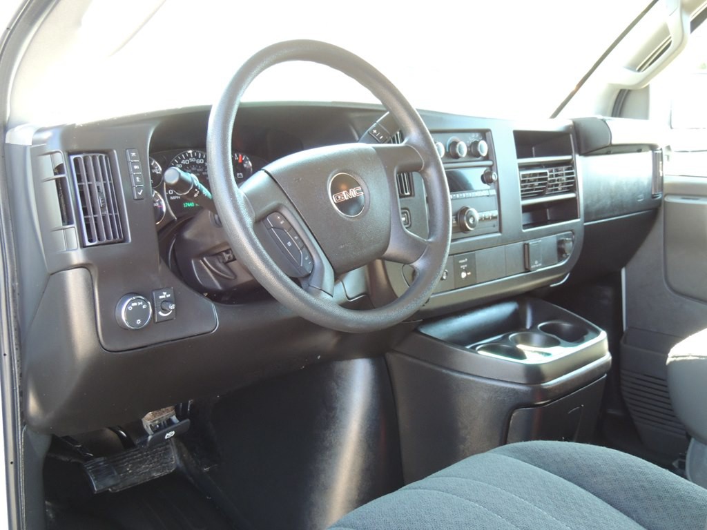 2024 GMC Savana Image 15