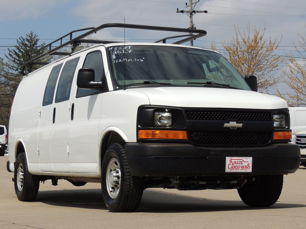2017 Chevrolet Express Image 1