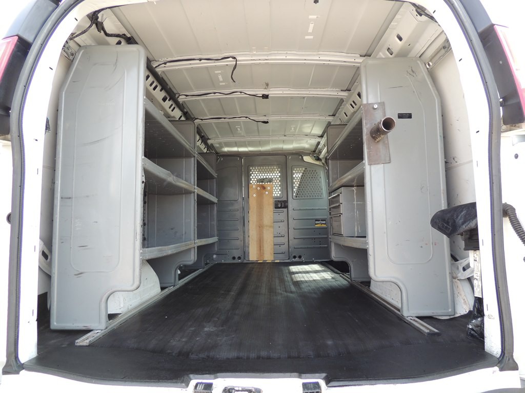 2017 Chevrolet Express Image 6