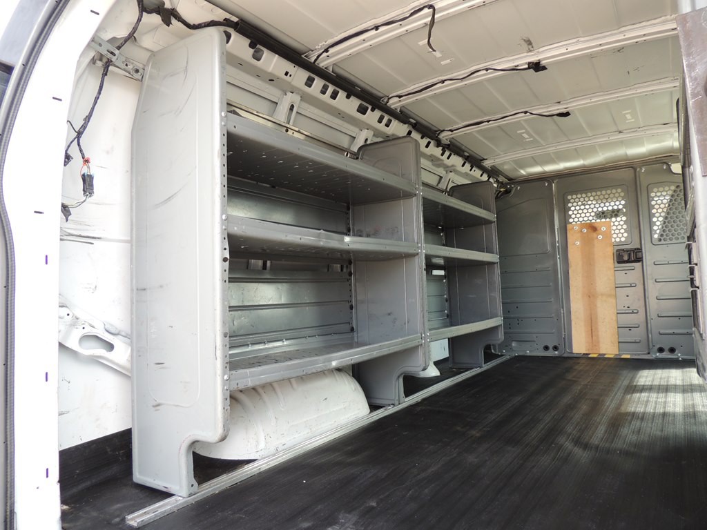 2017 Chevrolet Express Image 7