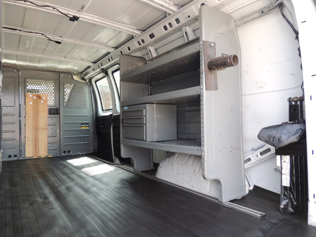 2017 Chevrolet Express Image 8