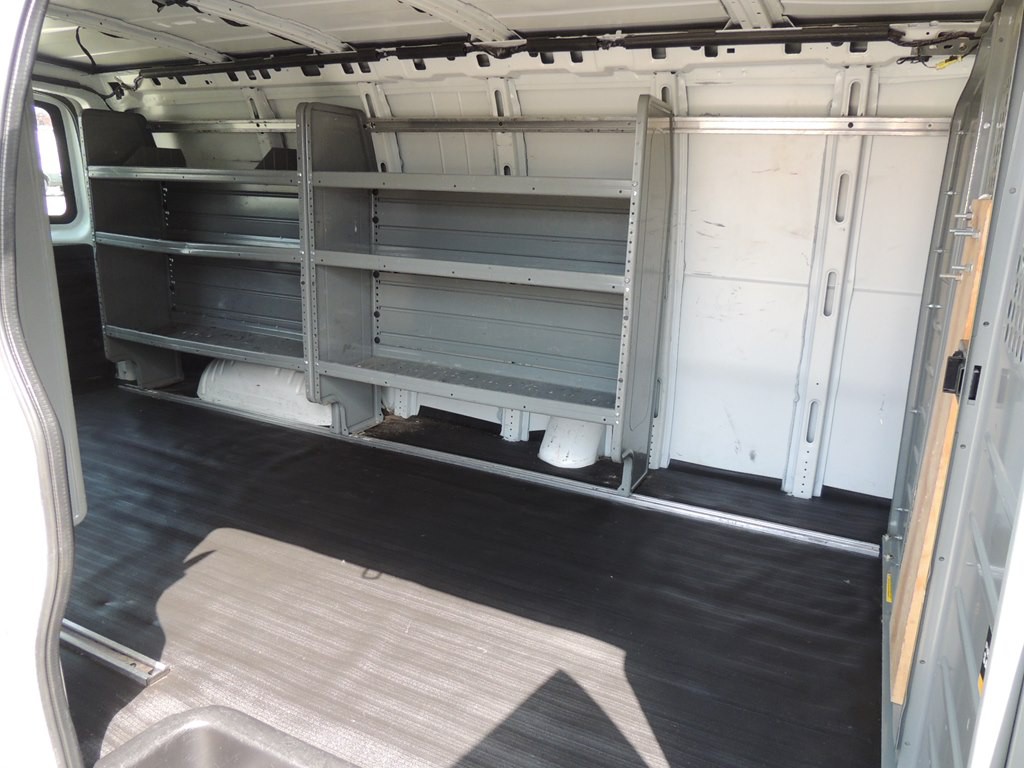 2017 Chevrolet Express Image 10