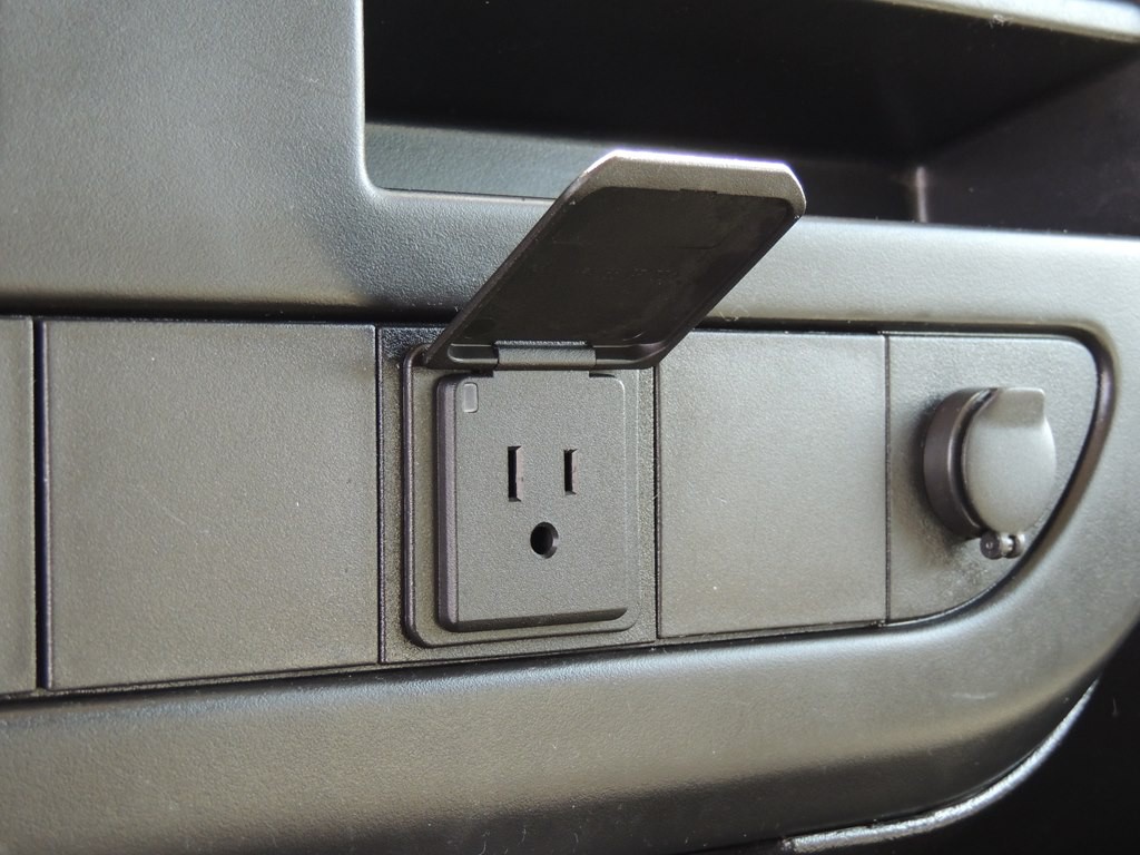 2017 Chevrolet Express Image 20