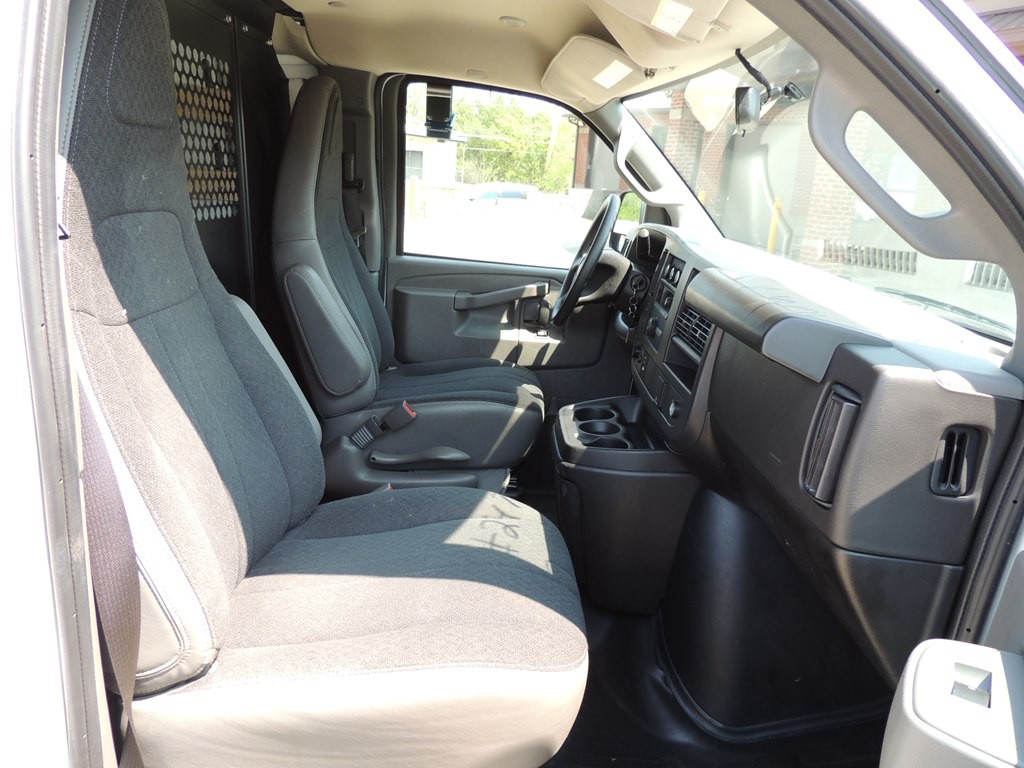 2024 GMC Savana Image 10