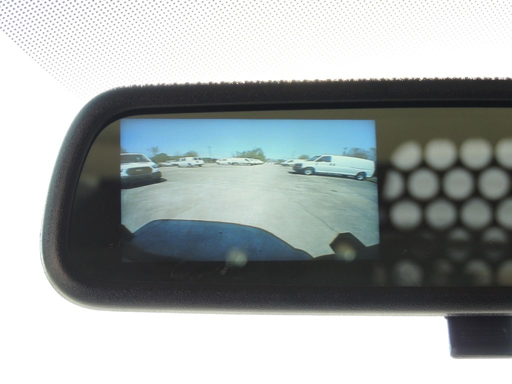 2024 GMC Savana Image 17