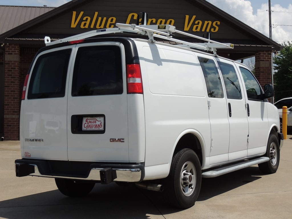2024 GMC Savana Image 4