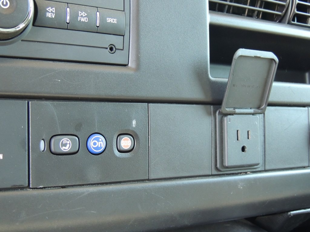 2024 GMC Savana Image 16