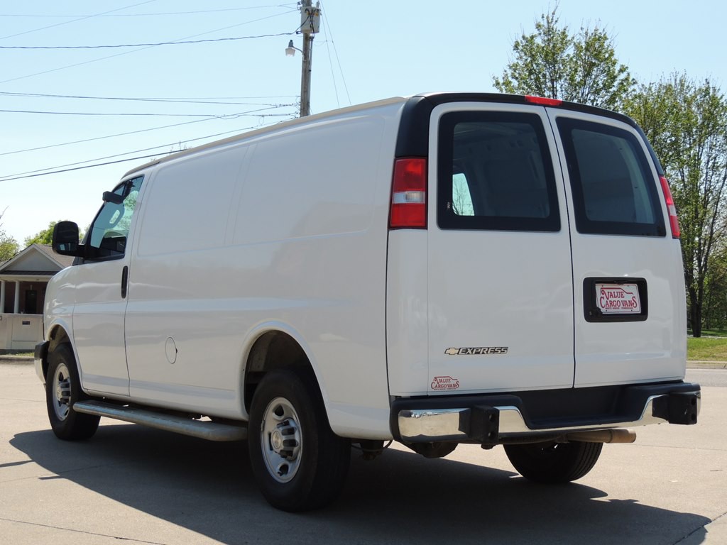 2024 Chevrolet Express Image 3