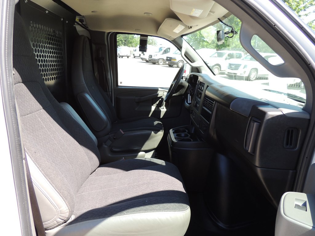2024 Chevrolet Express Image 14