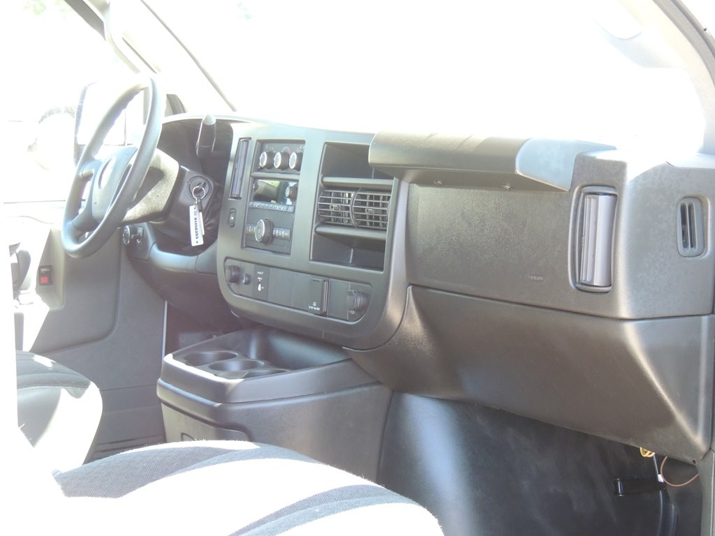 2024 Chevrolet Express Image 15