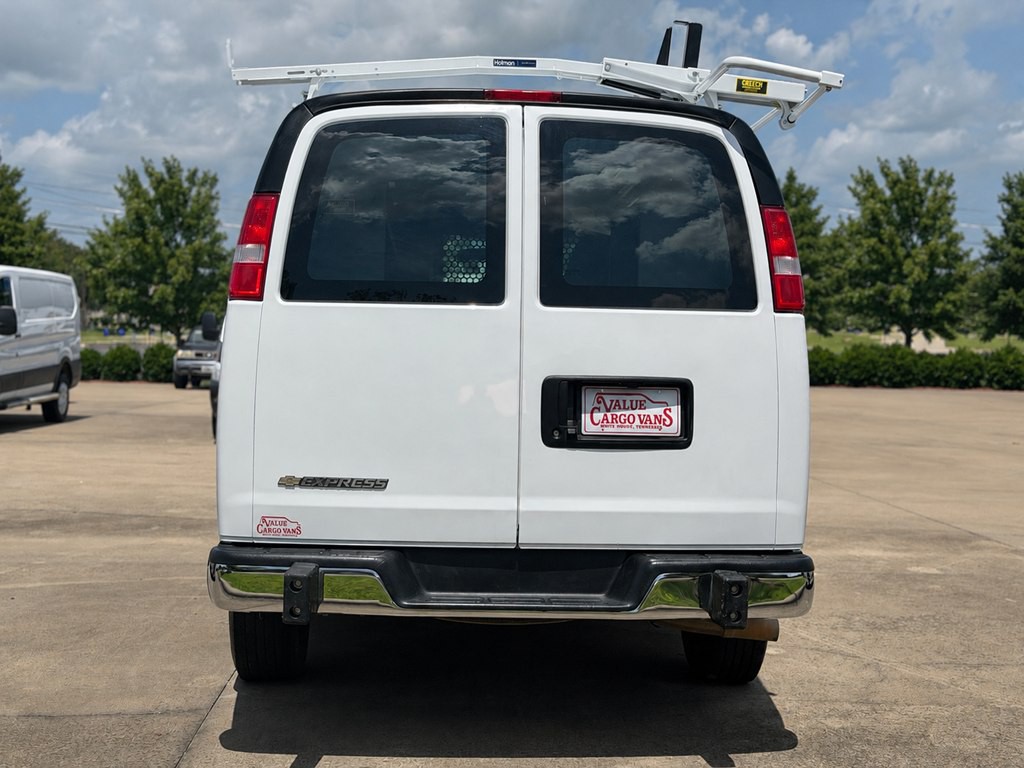 2024 Chevrolet Express Image 8