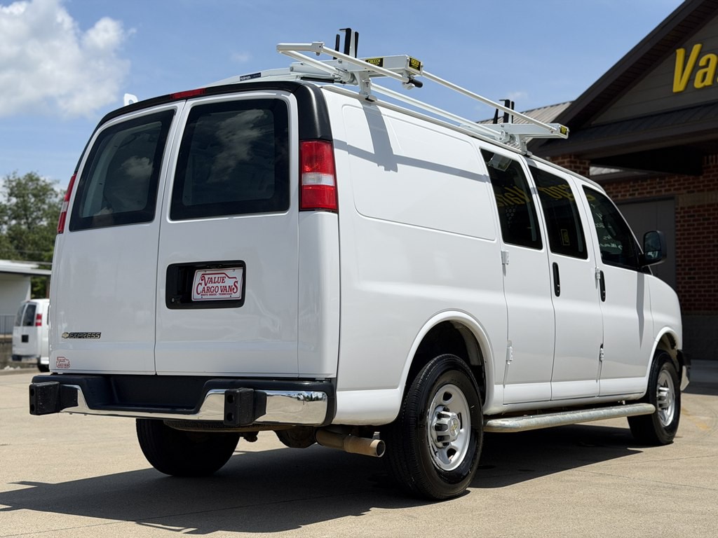 2024 Chevrolet Express Image 9