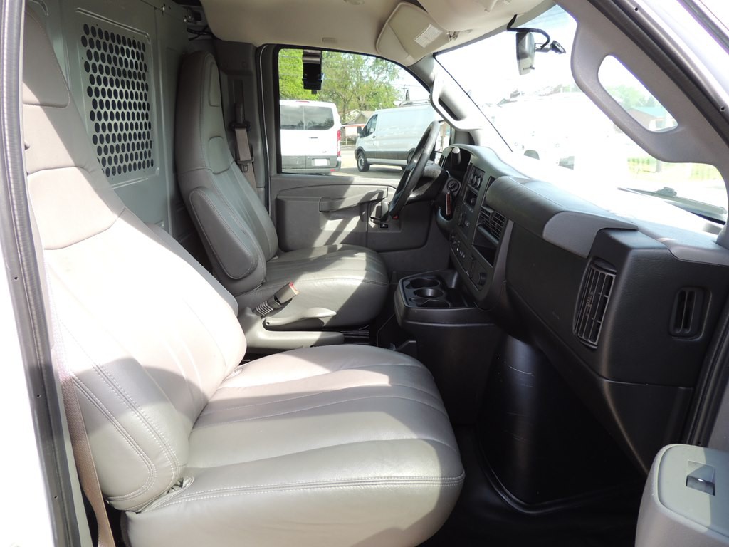 2018 Chevrolet Express Image 11