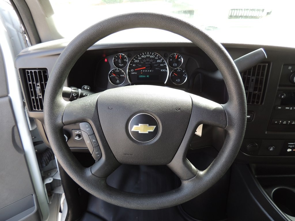 2018 Chevrolet Express Image 16