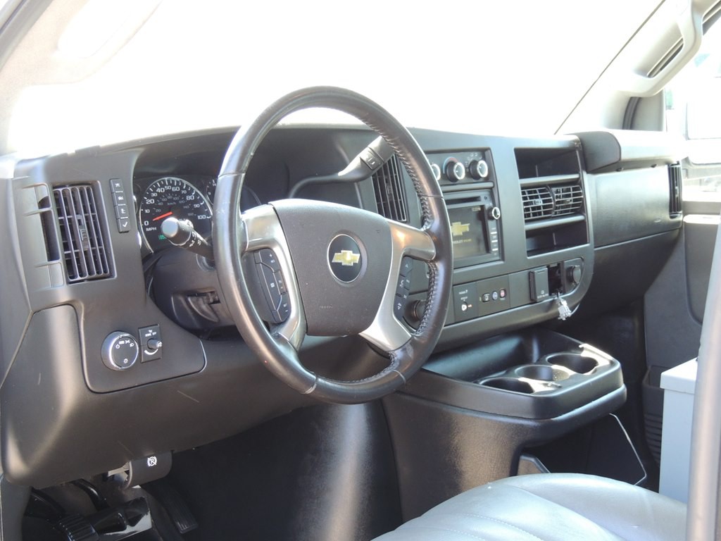 2019 Chevrolet Express Image 18