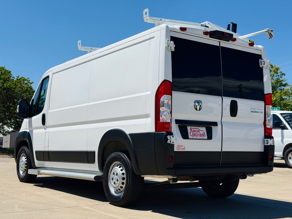 2025 RAM Promaster Image 3