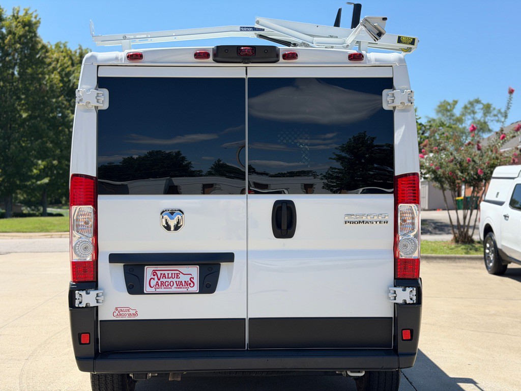 2025 RAM Promaster Image 5