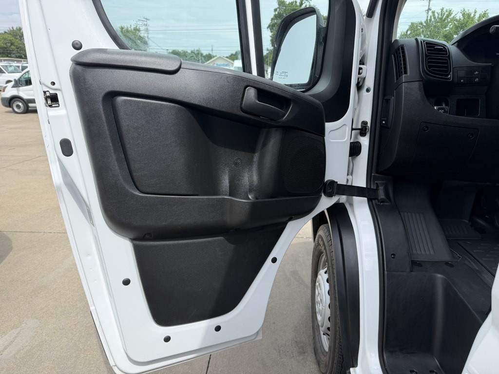 2025 RAM Promaster Image 21